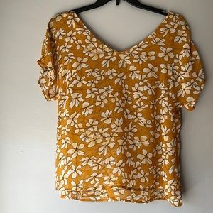 Marigold Medium Cabi Floral Short Sleeve Blouse